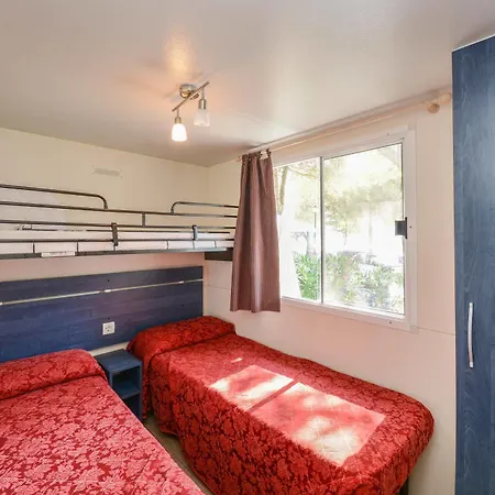 Camping Toscolano אתר קמפינג 4*